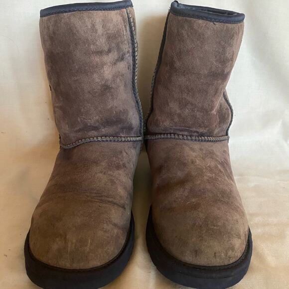 Uggs Sz 8 Gray Suede Faux Fur Lined Embellished w/crystal bows and logo - Picture 4 of 9